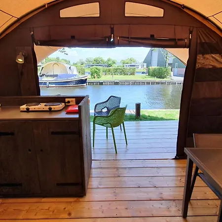 Luxury tent Glamping At The Water, Close To Amsterdam Aalsmeer